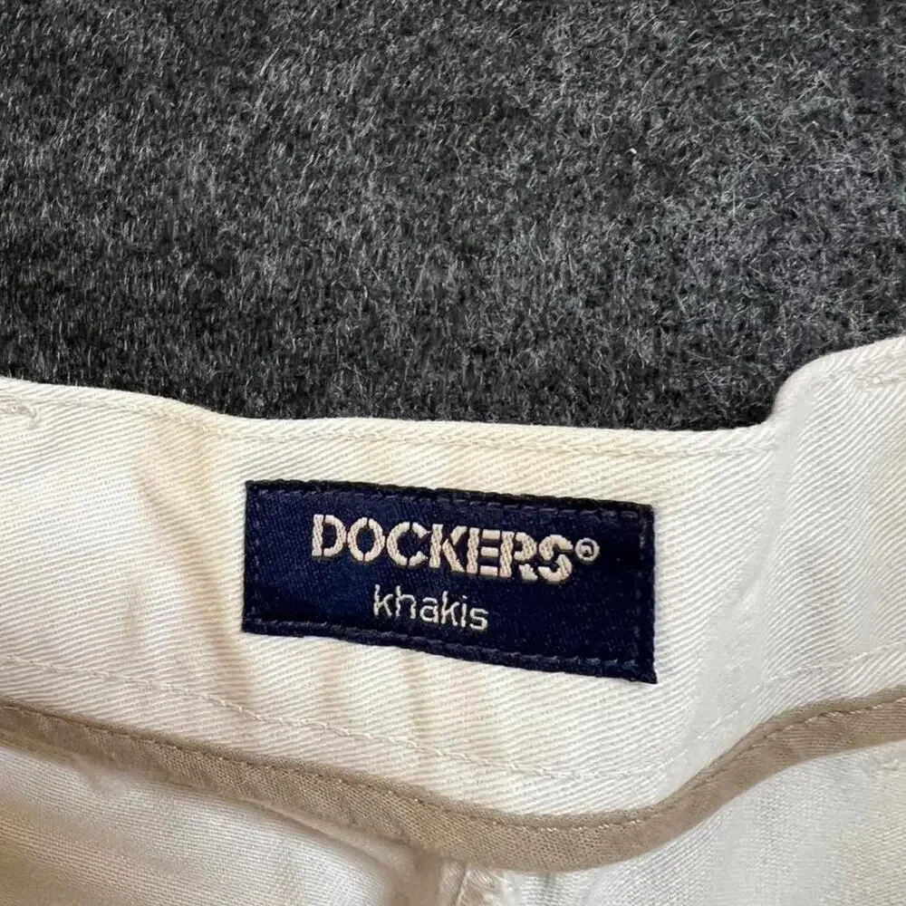 Timeless Dockers white chino pants